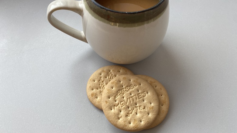 biscuits and mug of tea