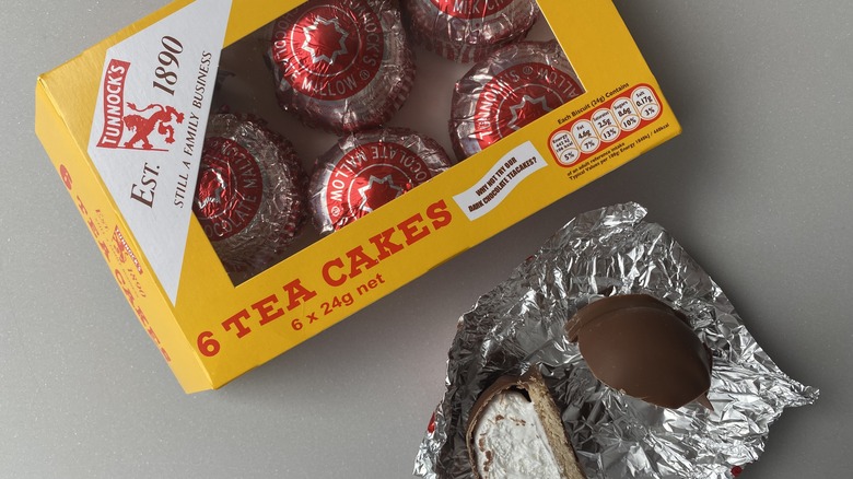 Tunnocks box chocolate tea cakes