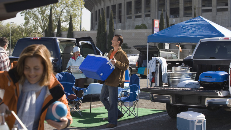 Tailgate people setting up