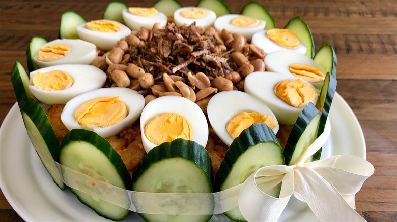 Nasi lemak cake