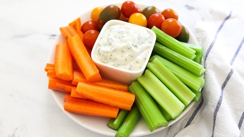 Blue cheese dressing and crudité