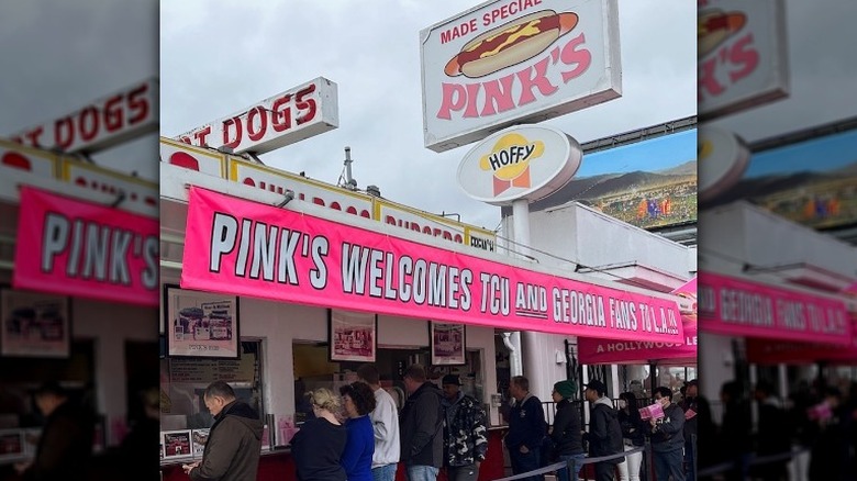 Hot dogs at Pink's