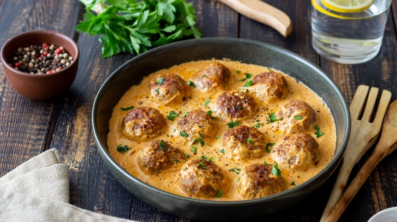 Swedish meatballs in cream sauce