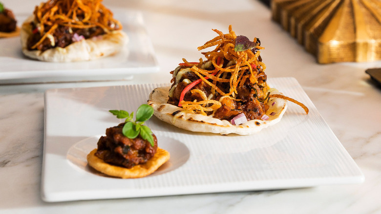 Jackfruit taco with fries