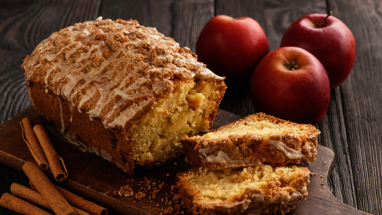 Apple bread streusel topping