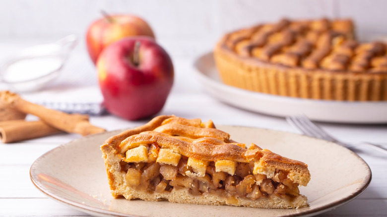 Apple pie on a plate