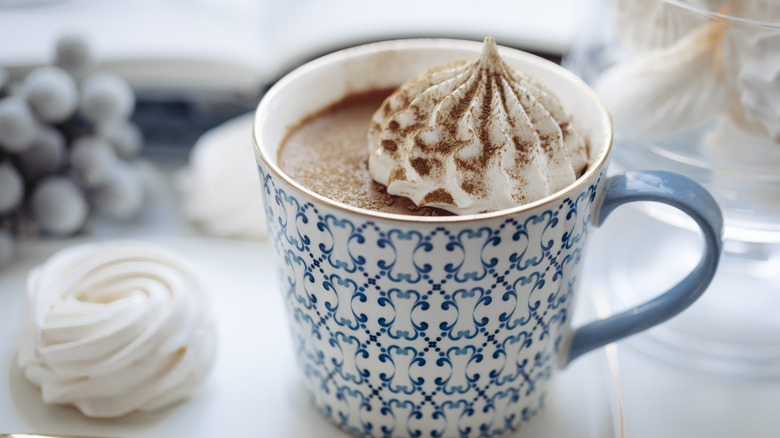 Hot chocolate in mug