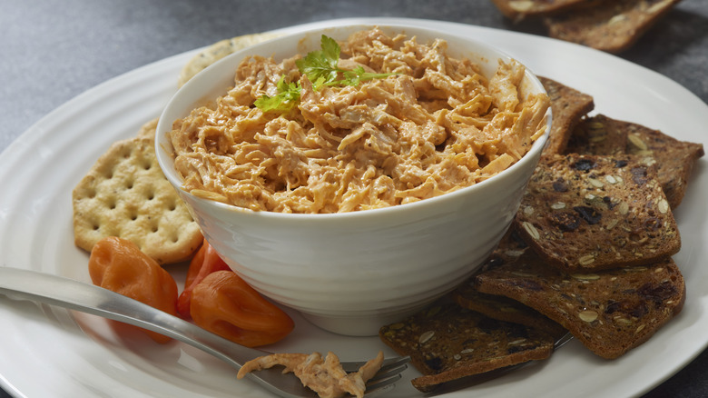 Buffalo chicken dip with chips