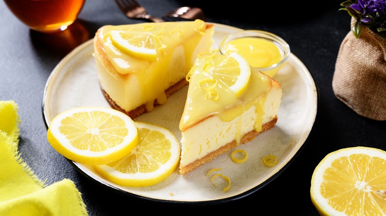 lemon curd on cheesecake