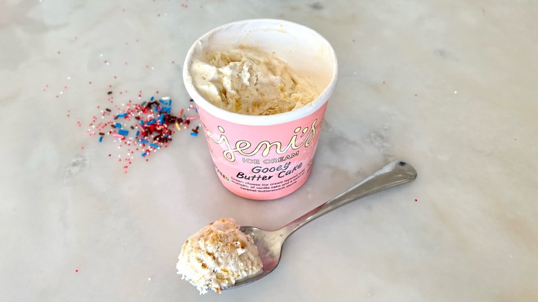 Jeni's Gooey Butter Cake pint