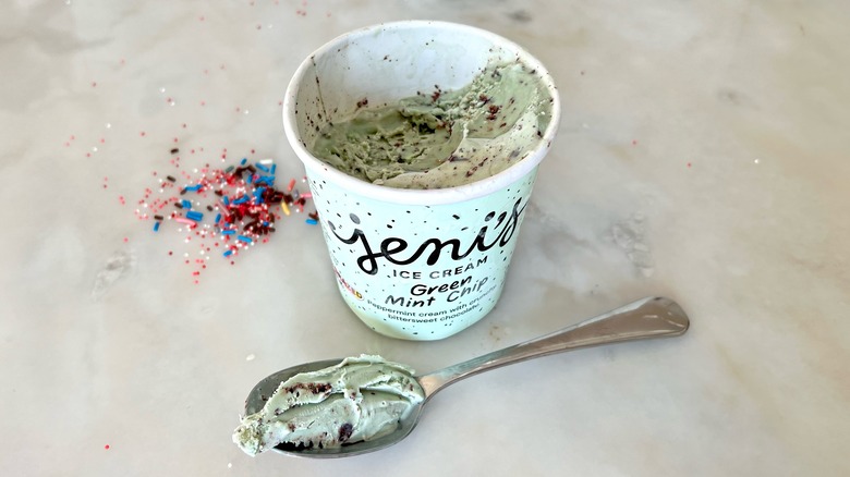 Jeni's Green Mint Chip pint