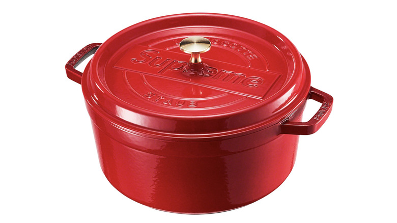 Supreme STAUB Dutch oven