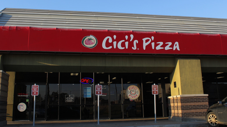 Front of CiCi's Pizza