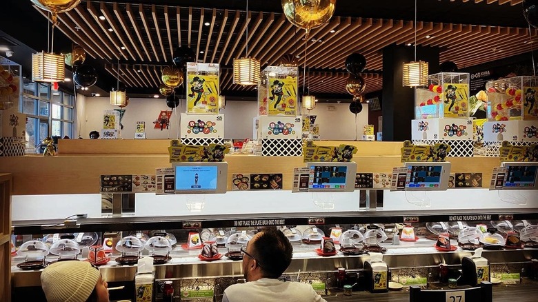 Kura Sushi interior