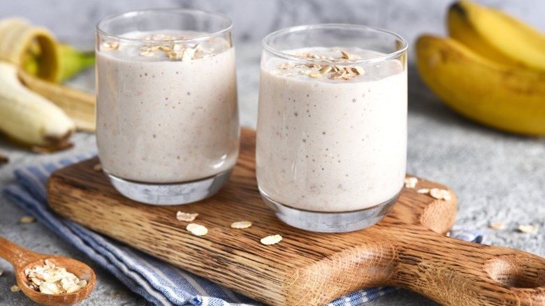 banana oat smoothies