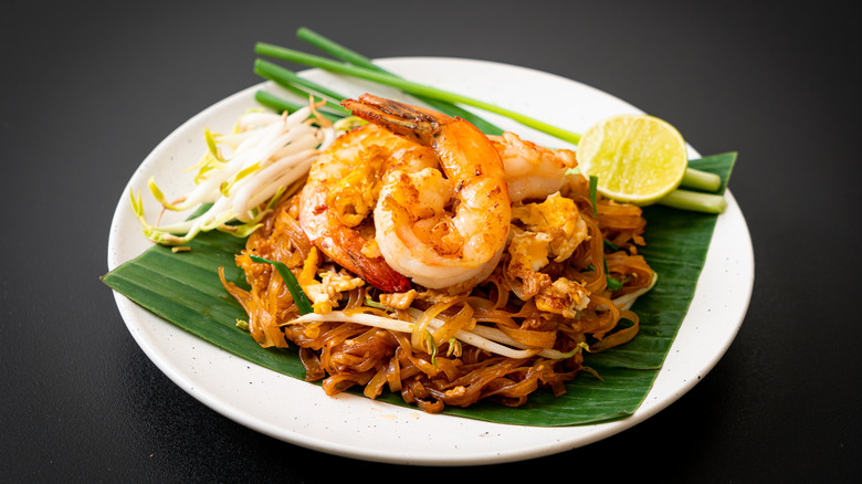 Plate of pad Thai