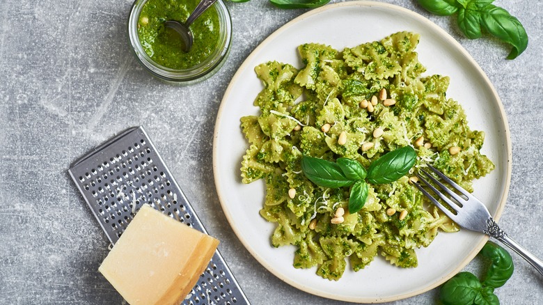 farfalle with pesto on plate 