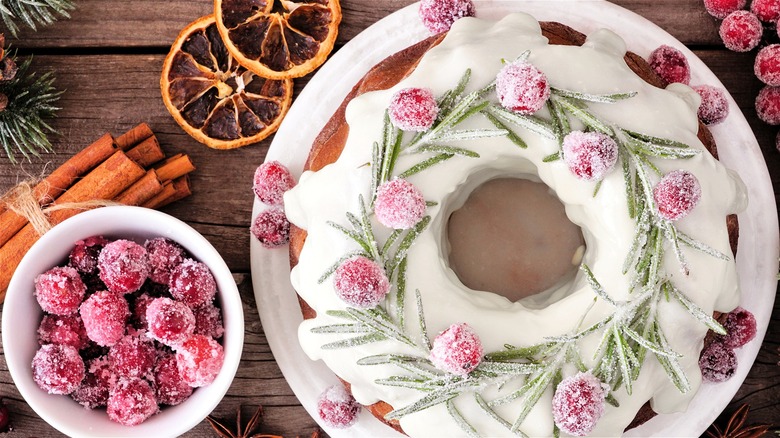 Gingerbread cake with eggnog frosting