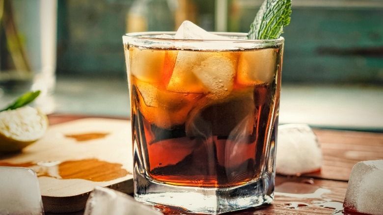 Rum with iced tea