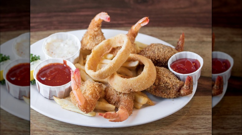 Fried shrimp and fries platter