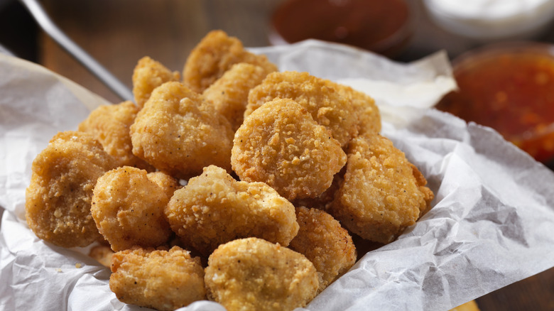 Popcorn chicken with breading