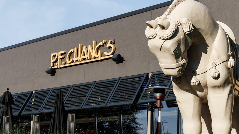 Front of P.F. Chang's restaurant with horse statue