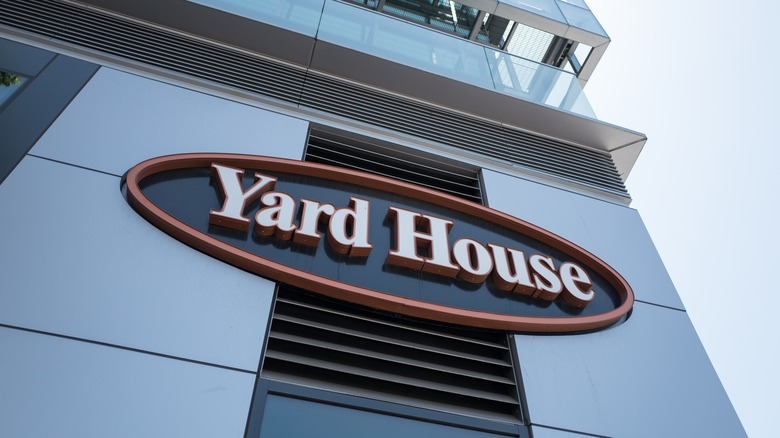 Yard House restaurant sign