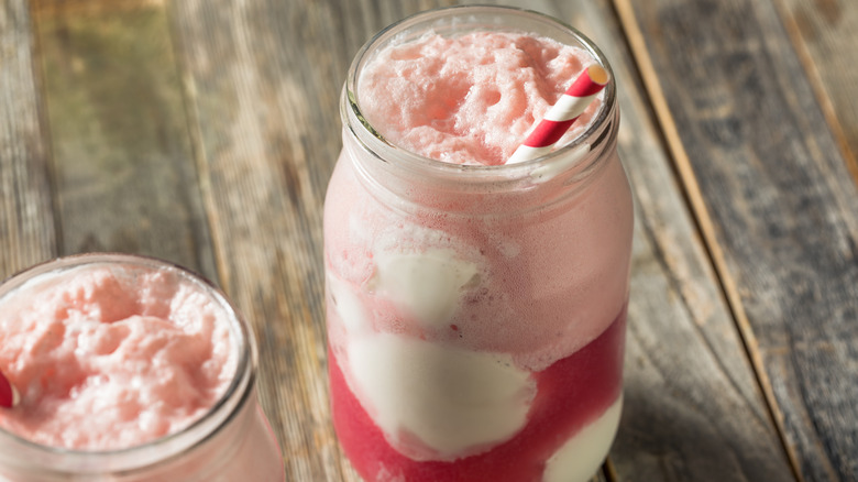 Mason jar with cocktail float