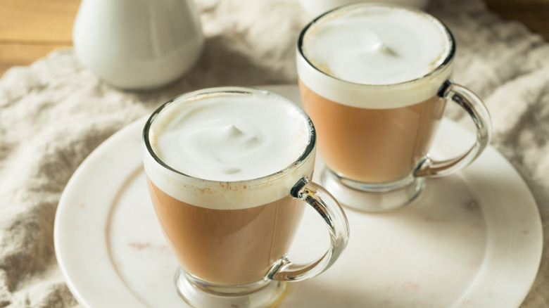 Hot London Fog Tea Latte in glass mugs