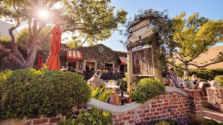 Alcove Cafe brick exterior and patio 