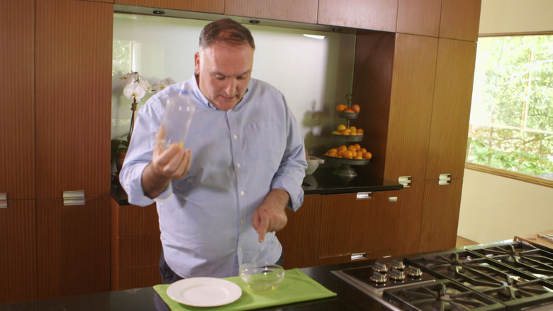 Jose Andres egg trick