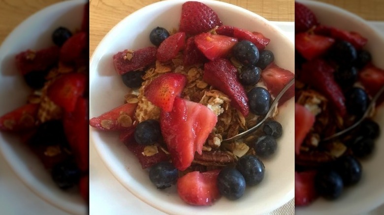 Greek Yogurt with Mixed Berries Parfait