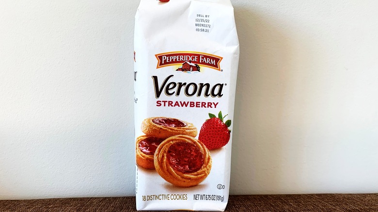 Pepperidge Farm Strawberry Verona Cookies