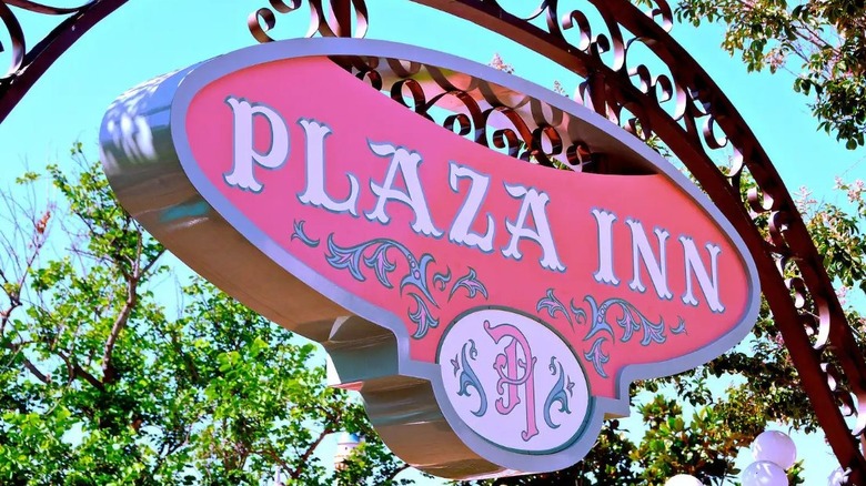 Plaza Inn signage outside