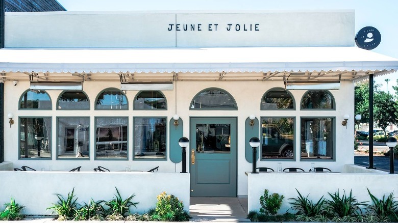 Jeune et Jolie restaurant exterior