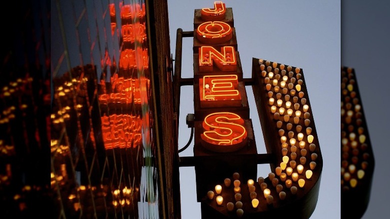 Neon Jones sign