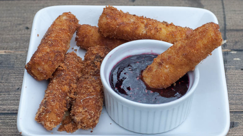 Mozzarella sticks with melba sauce