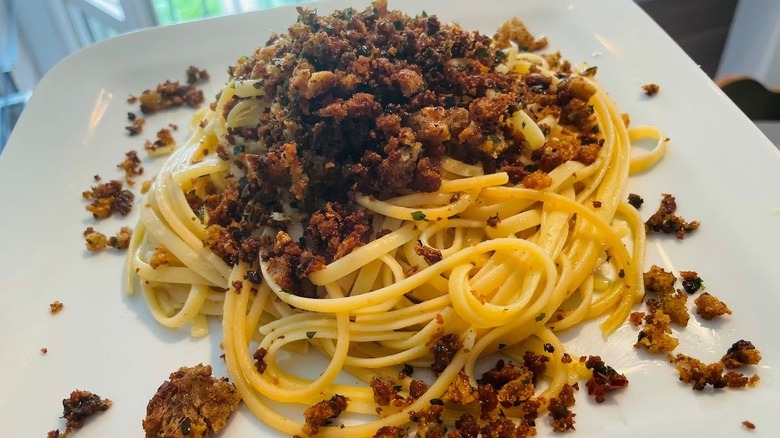 Pasta ca' muddica in bowl