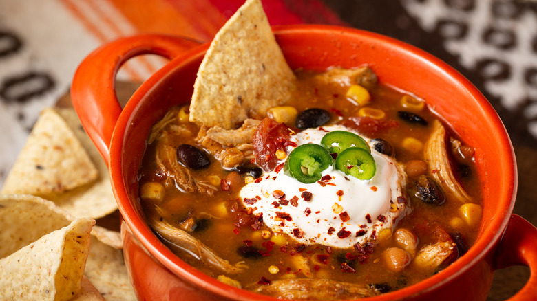 Chili with sour cream