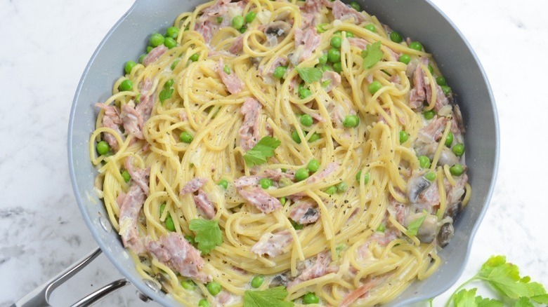 turkey tetrazzini in pot