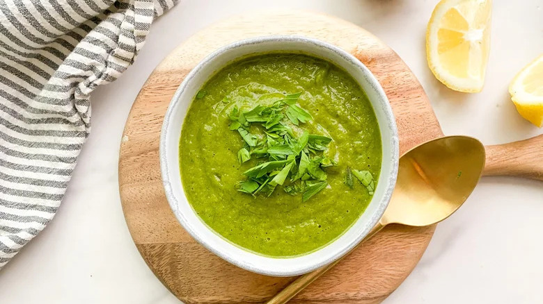 green detox soup