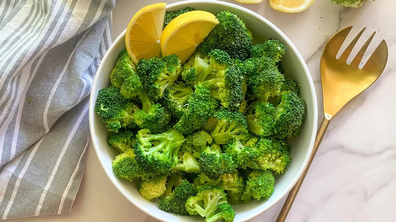 simple steamed broccoli