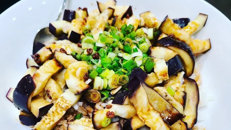 Dish of seasoned steamed eggplant