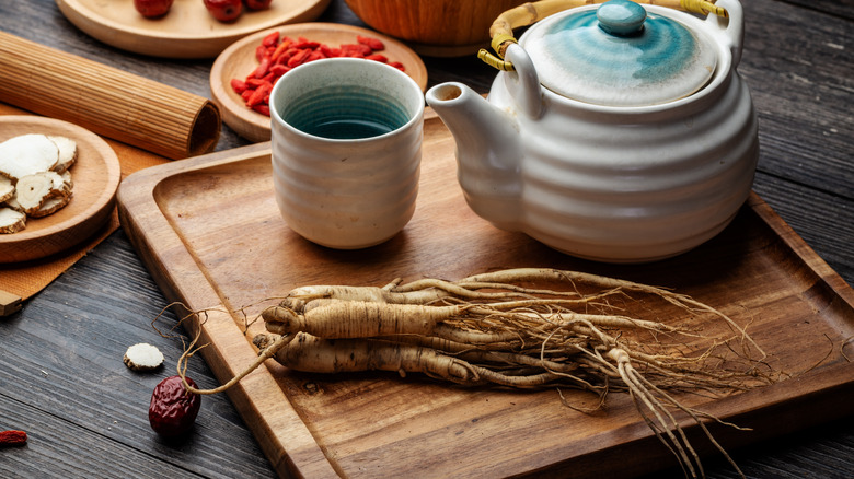 Ginseng tea and plant