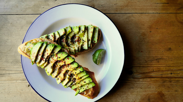 Toast with avocado slices