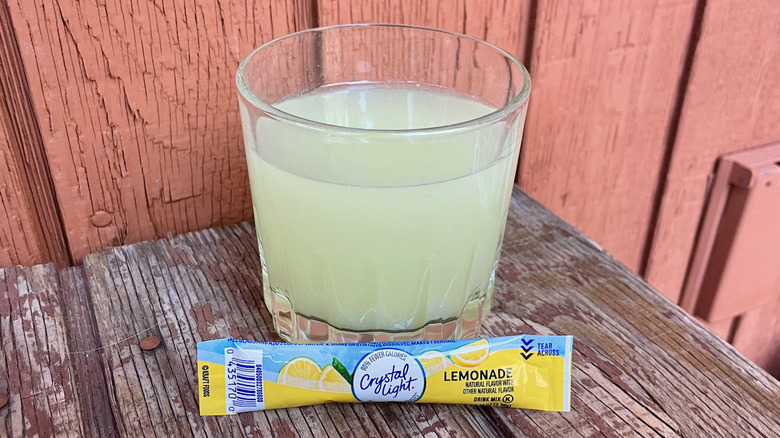 Lemonade Crystal Light