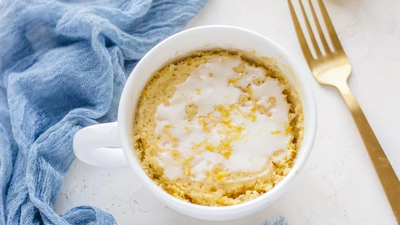 Lemon mug cake with fork 