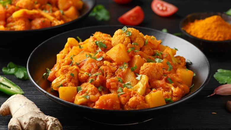 aloo gobi cauliflower potato dish