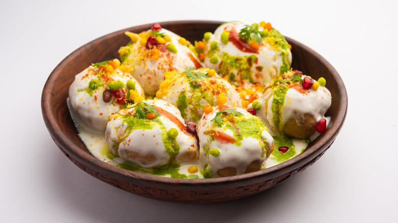 plate of dahi vada