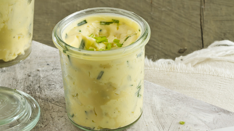 Yellow garlic butter in a weck jar